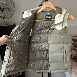 Patagonia Down Bivy Hooded Puffer Vest Women’s XS